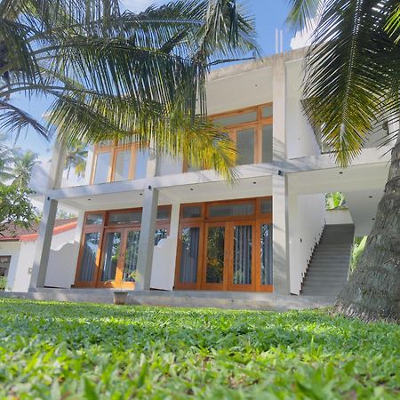 Hotel New Ocean Breeze Madiha Matara Esterno foto