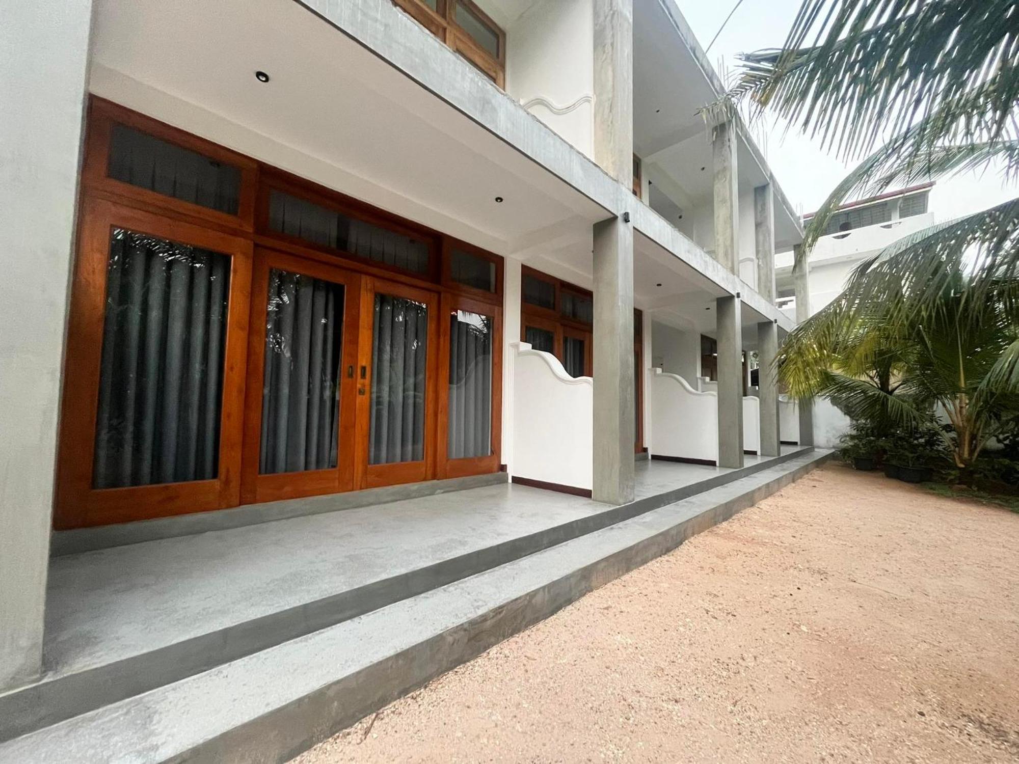 Hotel New Ocean Breeze Madiha Matara Esterno foto