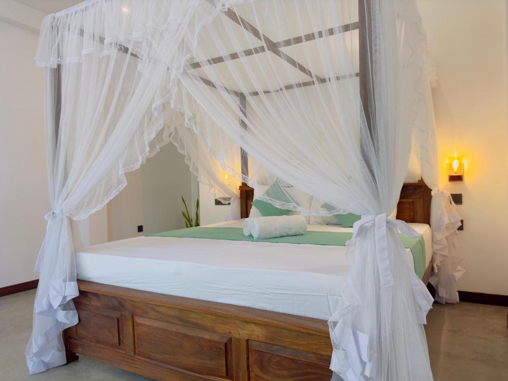 Hotel New Ocean Breeze Madiha Matara Esterno foto